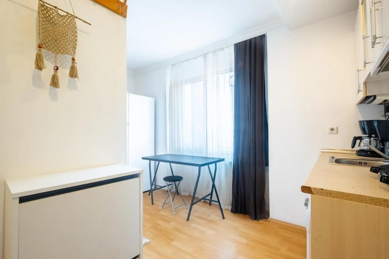 Chic Studio Flat Near Trendy Locations In Beyoglu Lägenhet Istanbul