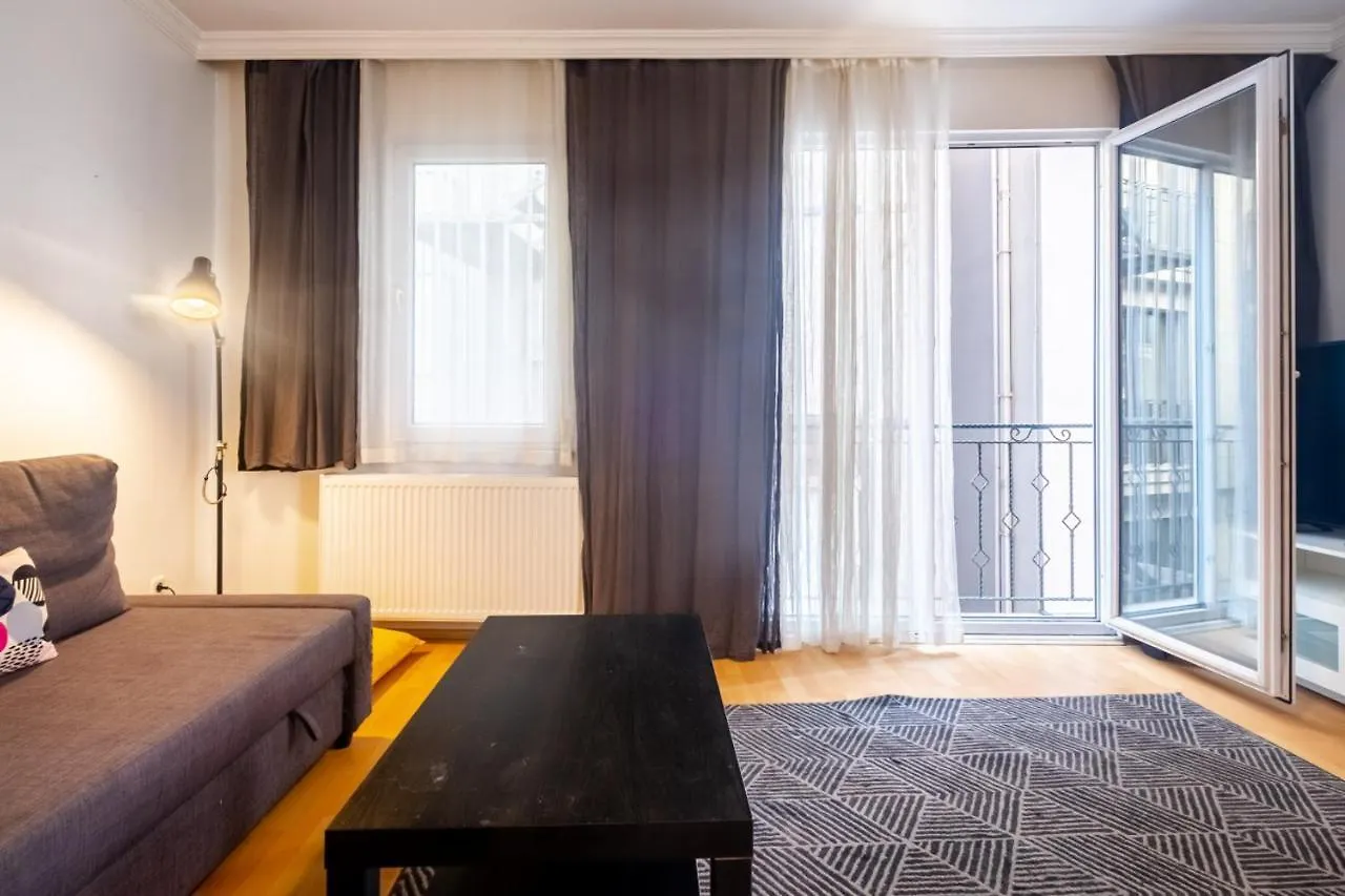 Chic Studio Flat Near Trendy Locations In Beyoglu Apartment Istanbul Turkey